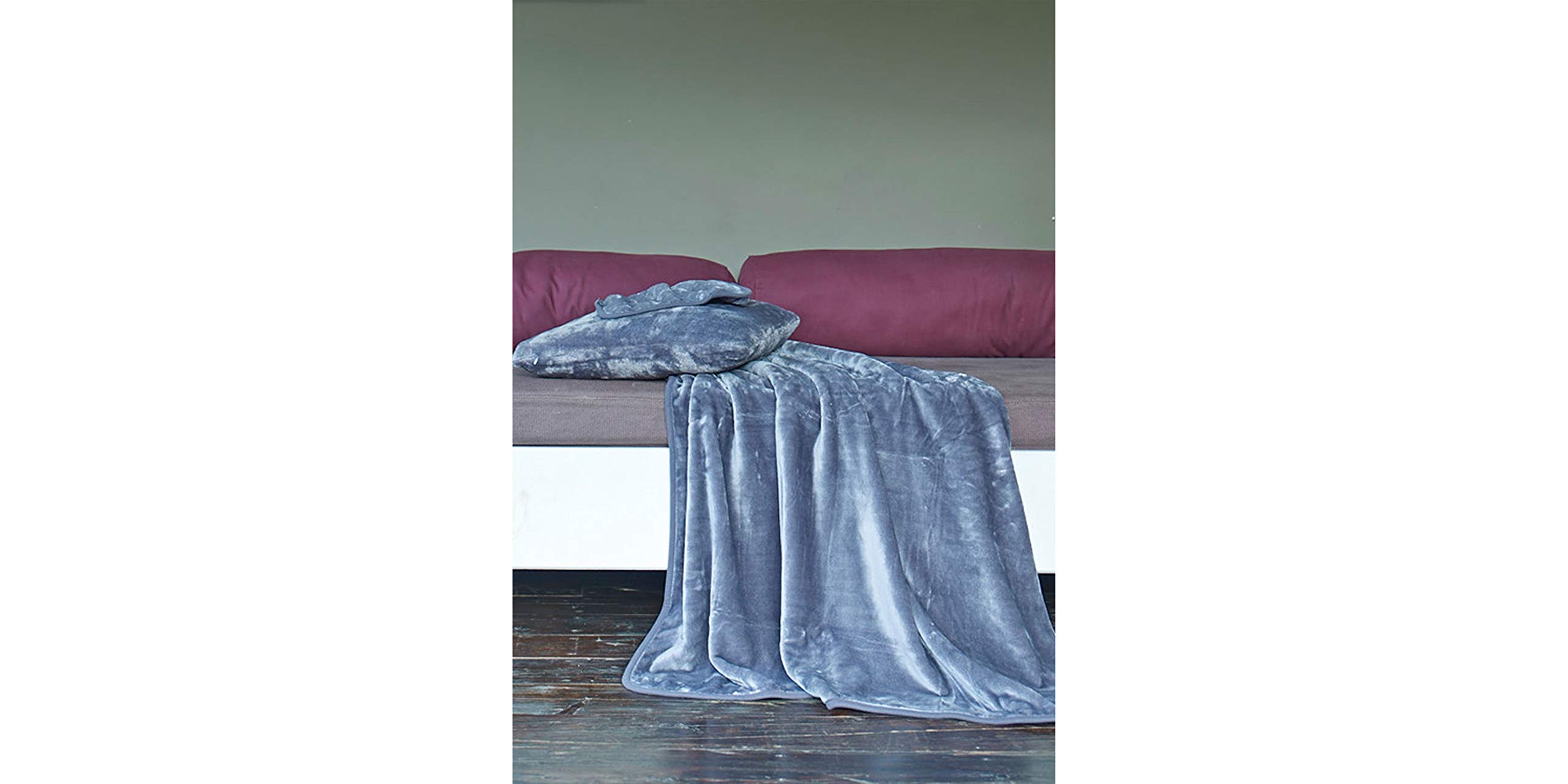 grace-grand-spa-kuscheldecke-gro-brombeer-150x200-cm image 1