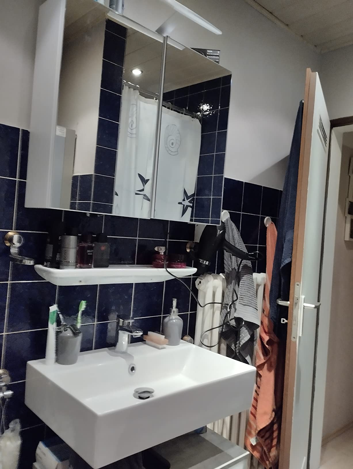 Perfekt für kleines Bad